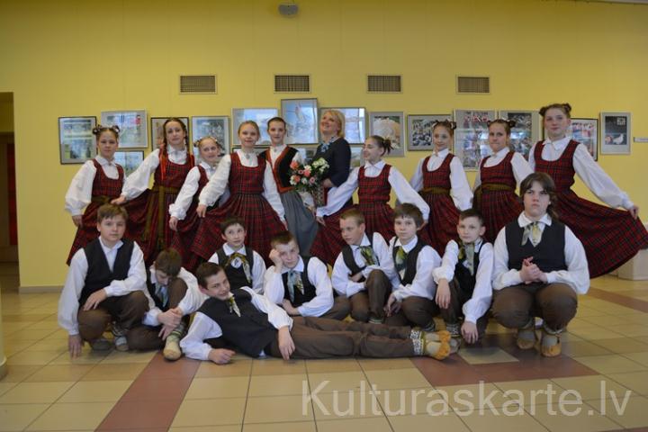 Bērnu deju kolektīvs "Veiksmiņa""
